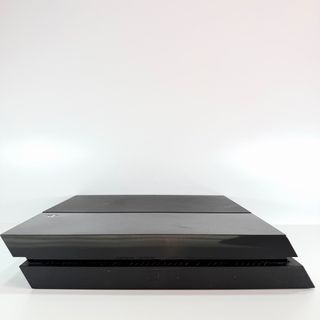 PS4 500GB + Controller + FIFA 14