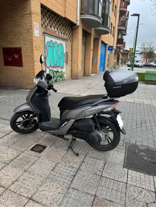 Moto SYM 125cc Scooter - Febrero 2025