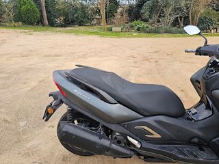 YAMAHA TRICITY 300