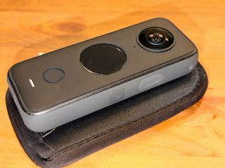 Insta360 ONE X2 Cámara
