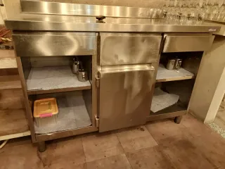 Mesa de acero inoxidable para cafetería