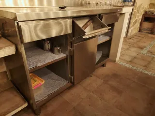 Mesa de acero inoxidable para cafetería