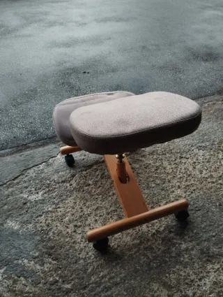 Silla ergonómica de rodilla