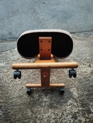 Silla ergonómica de rodilla