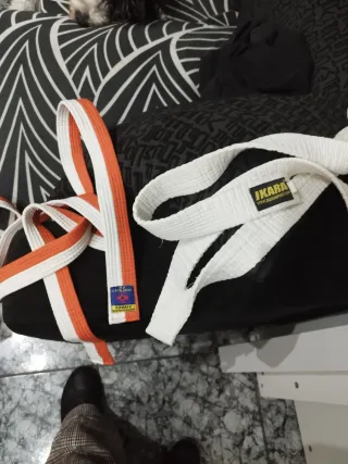 KIT KARATE-Guantes,Casco,espinilleras y cinturones