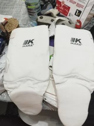 KIT KARATE-Guantes,Casco,espinilleras y cinturones