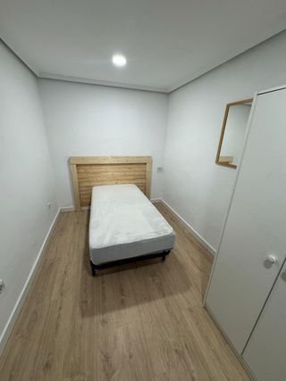 Se alquila habitación individual en casa molinera