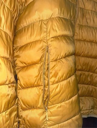 Chaqueta Pull&Bear acolchada amarilla Talla M