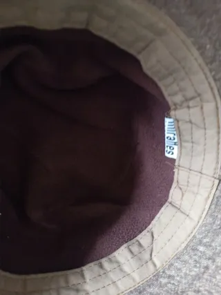 Gorro de invierno marrón