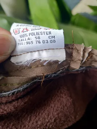 Gorro de invierno marrón