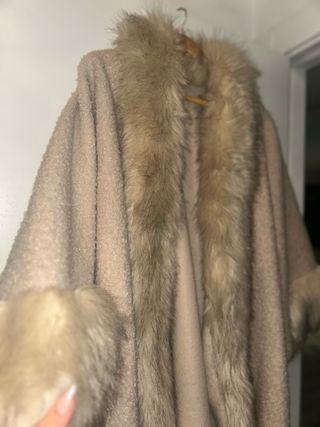 Poncho de pelo beige talla única