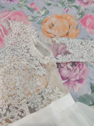 Splendido abito da sera/sposa