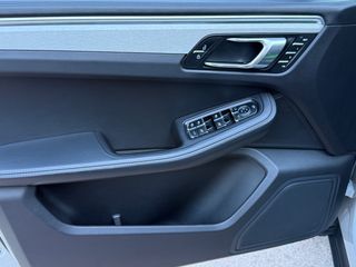 Porsche Macan T 265CV     2024