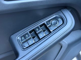 Porsche Macan T 265CV     2024