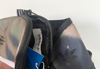 Bolso bandolera Adidas Camo Map Bag camuflaje