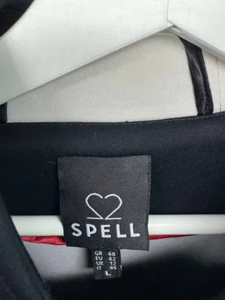 Chaqueta negra mujer con capucha