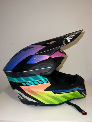 Casco Motocross Airoh WRAP Diseño Degradado