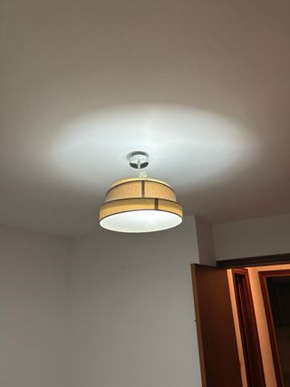 Lámpara colgante de tela y metal