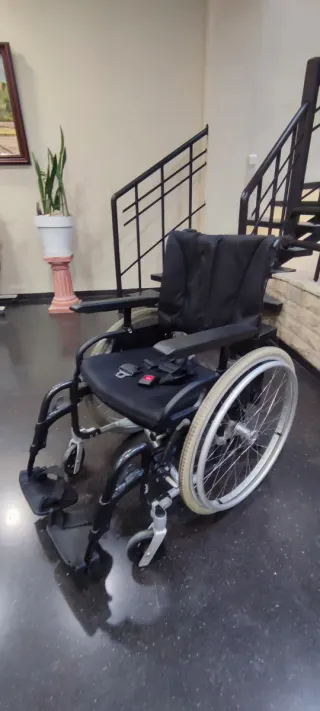 Silla de ruedas Invacare, aluminio peso chasis 7,5