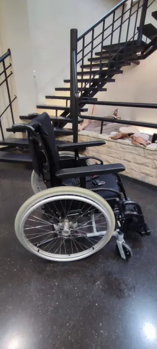 Silla de ruedas Invacare, aluminio peso chasis 7,5