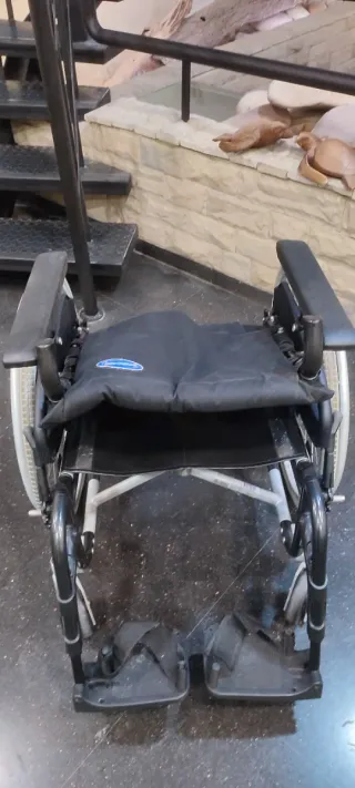 Silla de ruedas Invacare, aluminio peso chasis 7,5