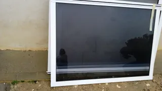 2 ventanas completas con persianas