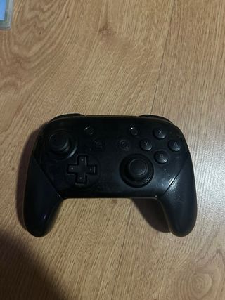 NINTENDO SWITCH + 8 JUEGOS + ACCESORIOS