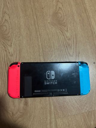 NINTENDO SWITCH + 8 JUEGOS + ACCESORIOS
