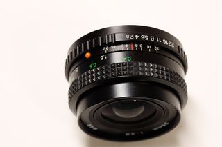 Objetivo Tokina 35mm f/2.8 M-42