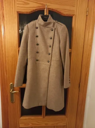 Abrigo beige talla 34