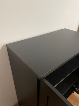 Guardaroba nero con porte in legno, modello BRIMNES