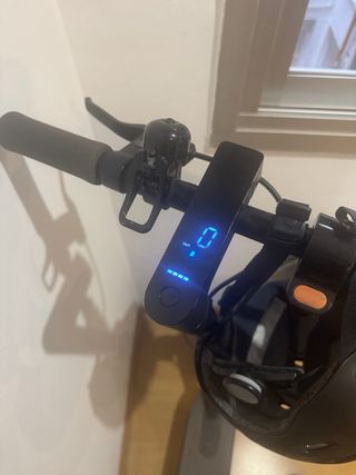 Patinete Xiaomi con Casco