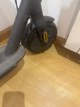 Patinete Xiaomi con Casco