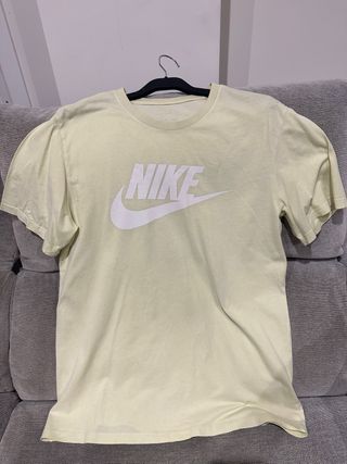 Camiseta Nike Amarilla