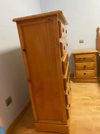 Cómoda de madera con 6 cajones