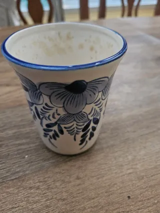 Bicchiere in porcellana decorato blu e bianco