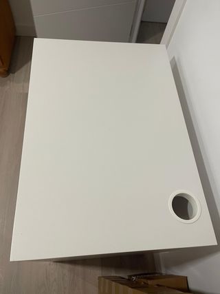 Escritorio IKEA blanco con cajón