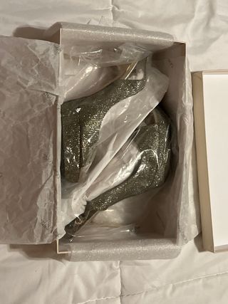 Zapatos Jimmy Choo dorados y plateados