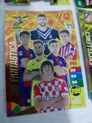 Valorado en 50 € 8 Balones de Oro Adrenalyn XL 25