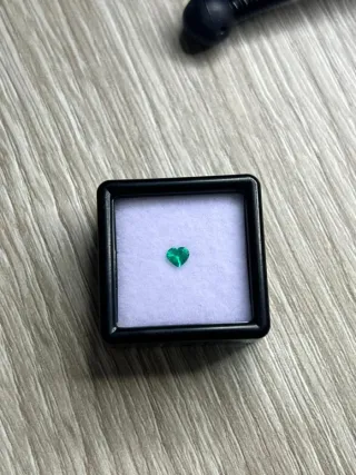 Esmeralda Corazón Colombiana