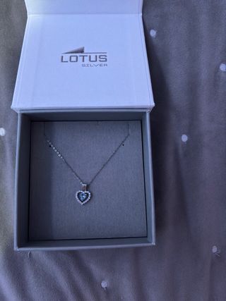 Collar Lotus Silver Corazón Circonitas Plata
