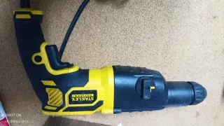 Taladro percutor Stanley Fatmax