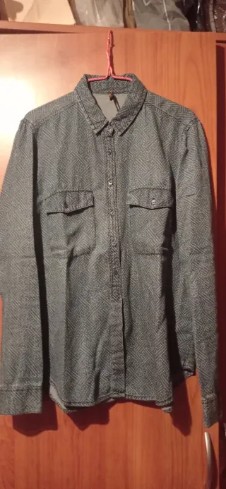 Camisa vaquera fina estampada