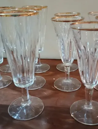 8 calici due misure con bordo oro zecchino vintage