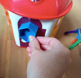 Juguete casita divertida