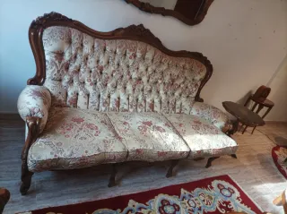 Muebles de salón antiguos de madera