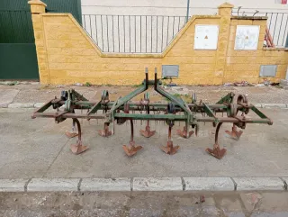Cultivador 9 brazos muelle y rastrilla