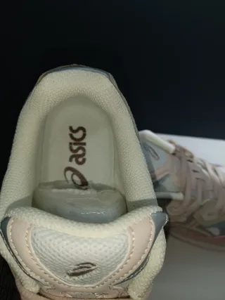 ASICS Sapatilhas bege e rosa