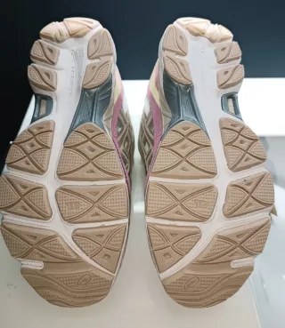 ASICS Sapatilhas bege e rosa