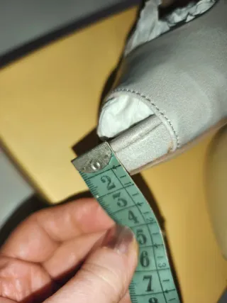 Zapatos grises con estampado floral sakura